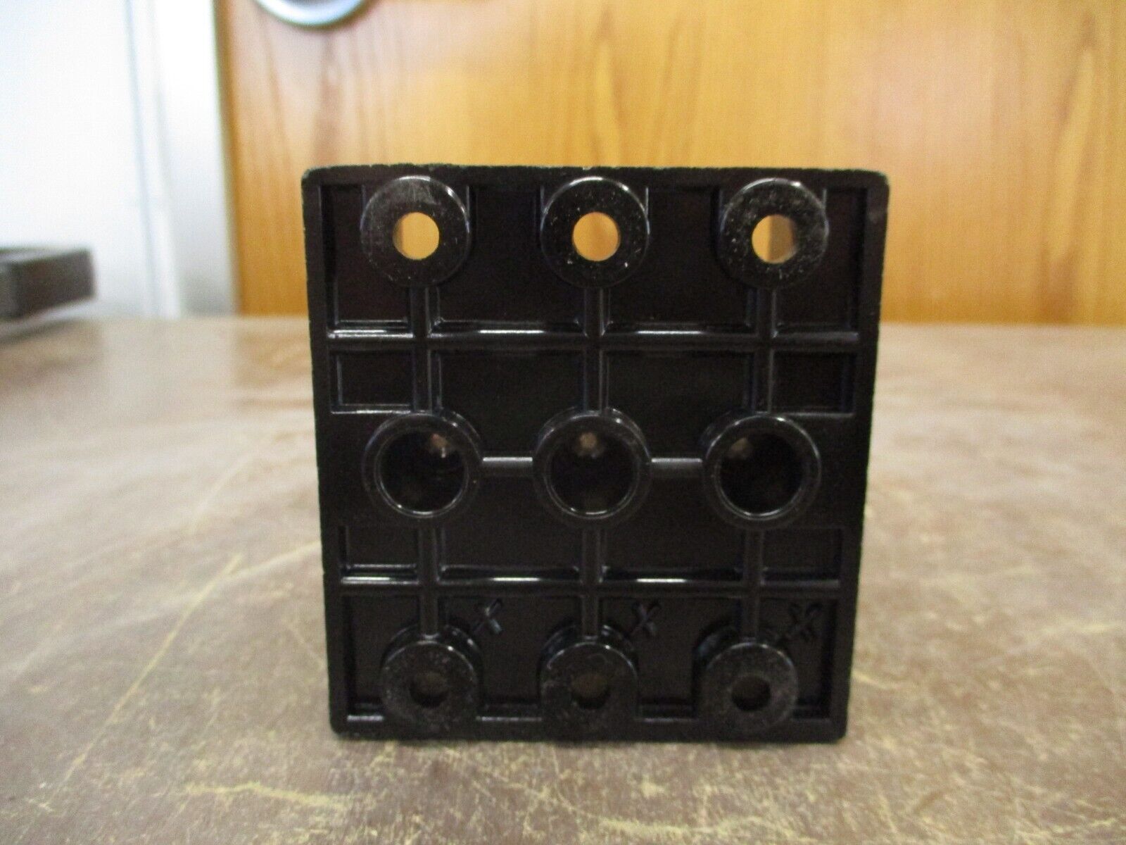 Buss Power Distribution Block 16280-3 175A 600V 3P Line (1): 2/0-14 Used