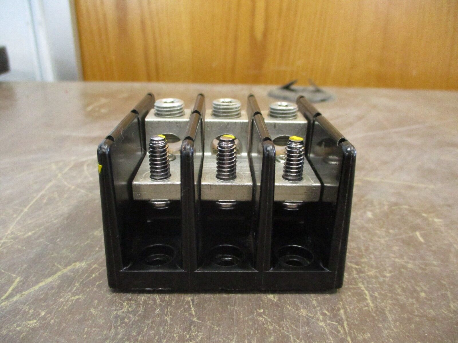 Buss Power Distribution Block 16280-3 175A 600V 3P Line (1): 2/0-14 Used