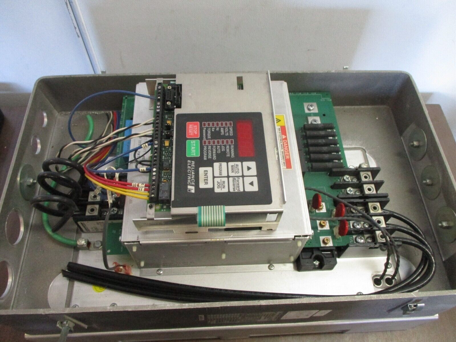 Reliance VTAC 7 GV3000/SE AC Drive 60G4260 60HP Type 12 Enclosure Used