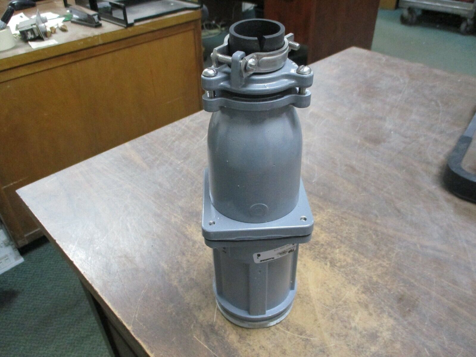 Russellstoll Receptacle w/ Base 7428-78 Wire End 60A 600V Used