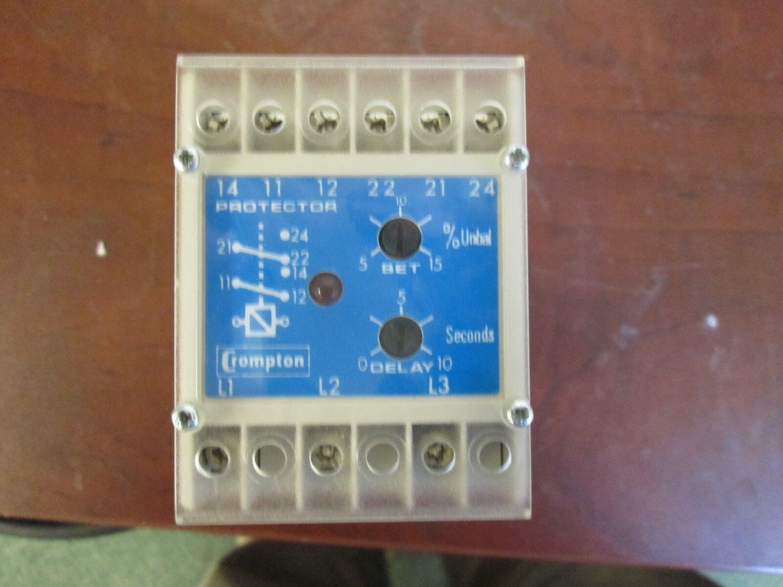 Crompton Phase Monitor 252-PSFU 208V Input 5-15% Unbalance 0-10 sec. delay Used