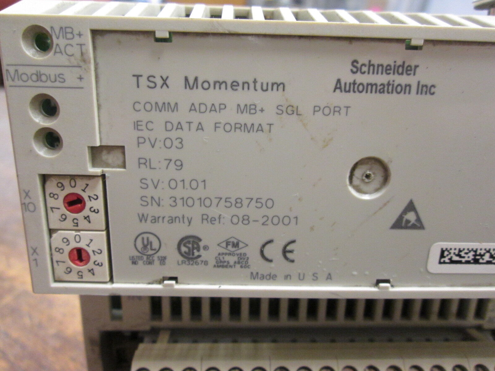 Schneider TSX Momentum Comm Module w/ Base 170PNT11020 PV:03 RL:79 SV:01.01 Used