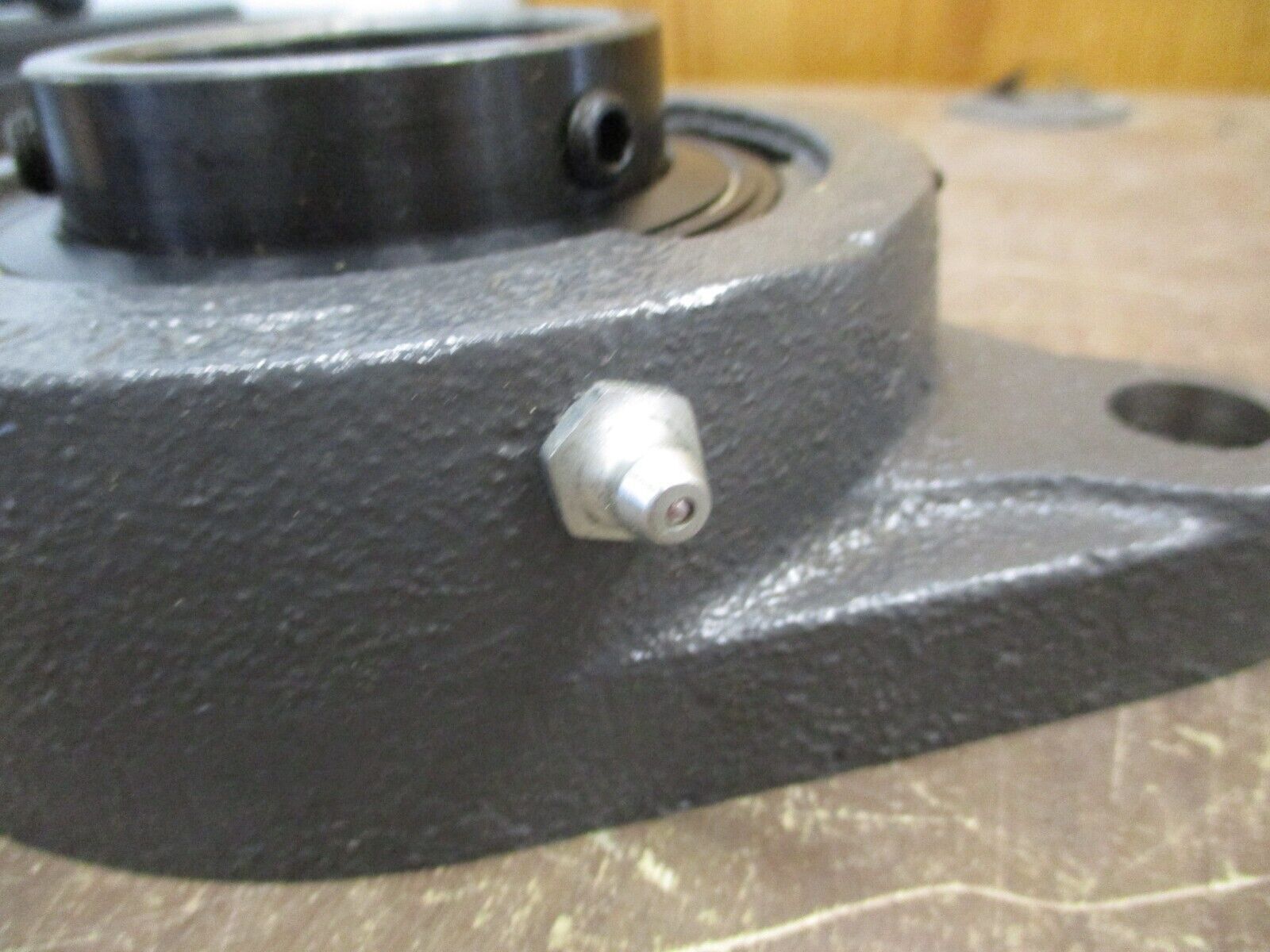 Seal Master Gold Line Flange Mount Bearing SFT-35 2 3/16" New Surplus