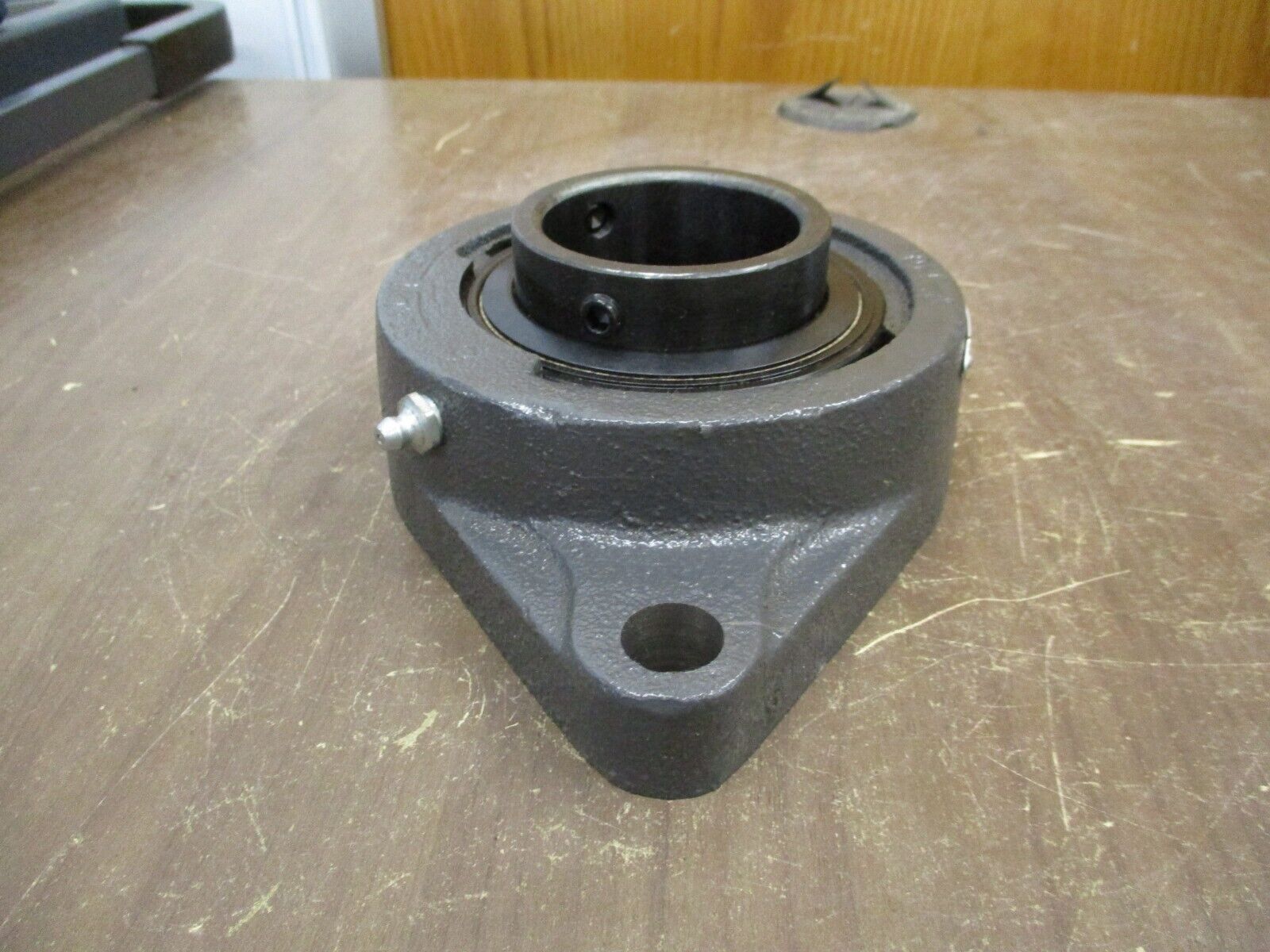 Seal Master Gold Line Flange Mount Bearing SFT-35 2 3/16" New Surplus