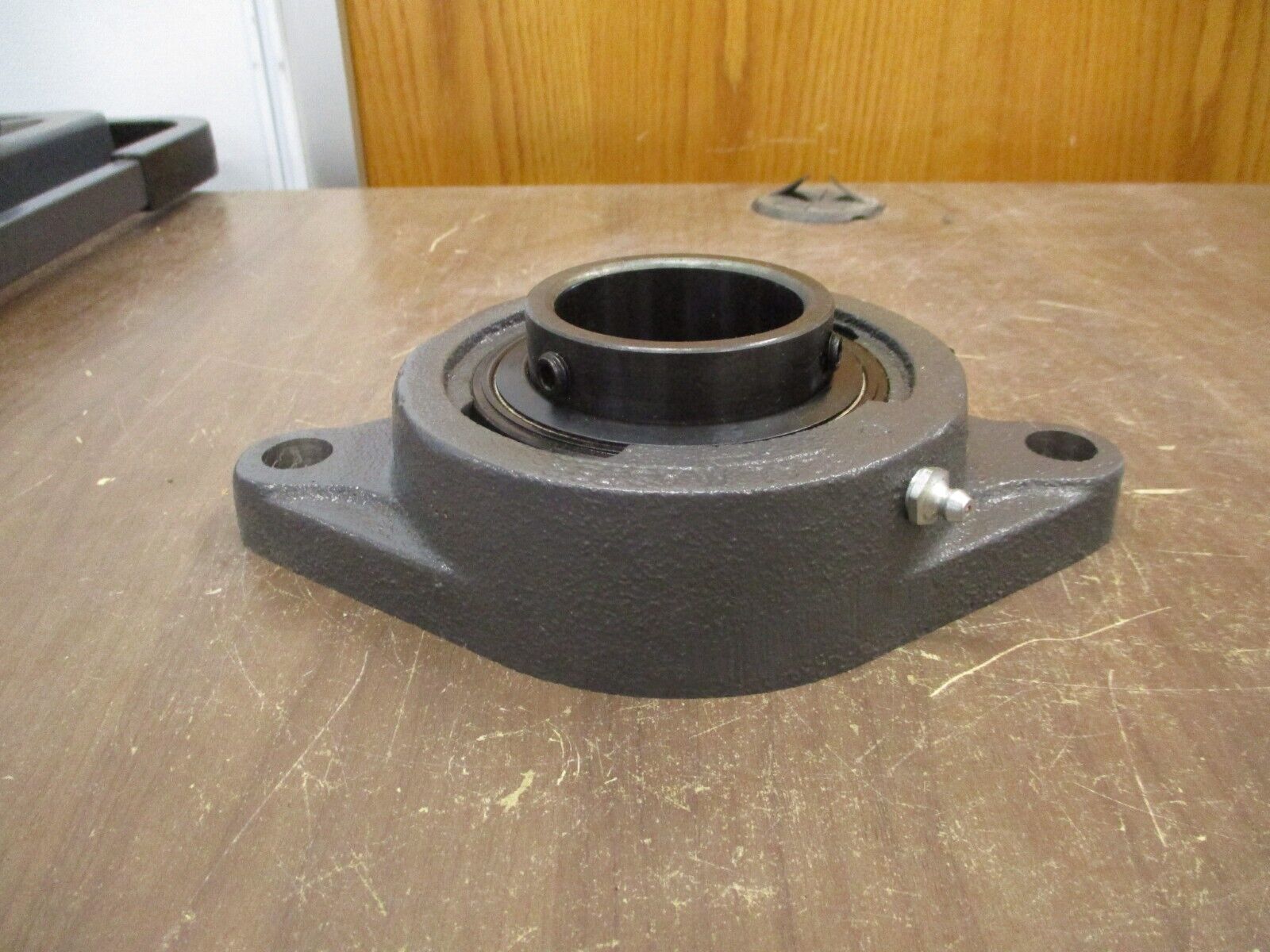 Seal Master Gold Line Flange Mount Bearing SFT-35 2 3/16" New Surplus