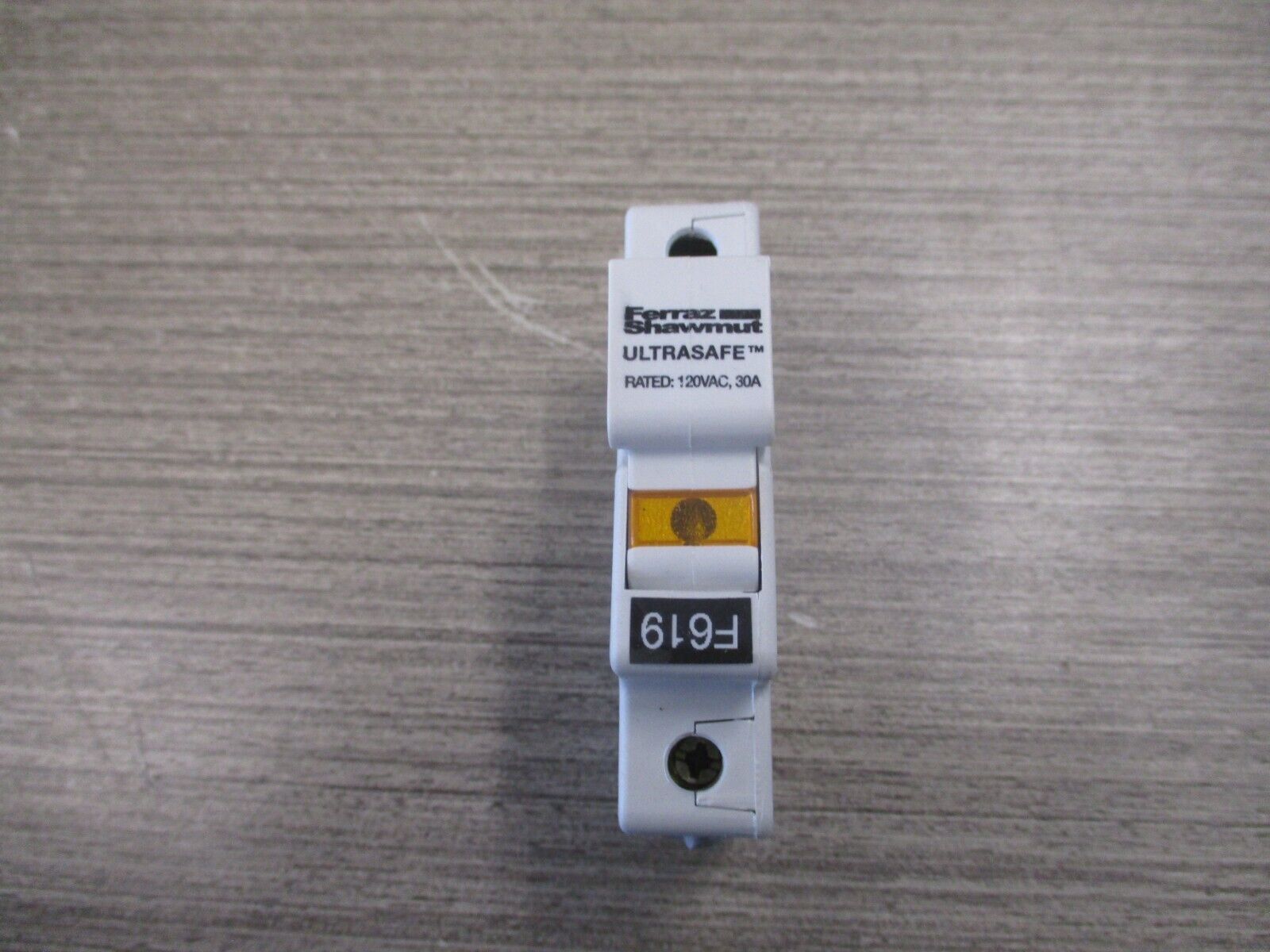 Ferraz Shawmut Ultra Safe Fuseholder USM1I-AC120 30A 120V 1P Used