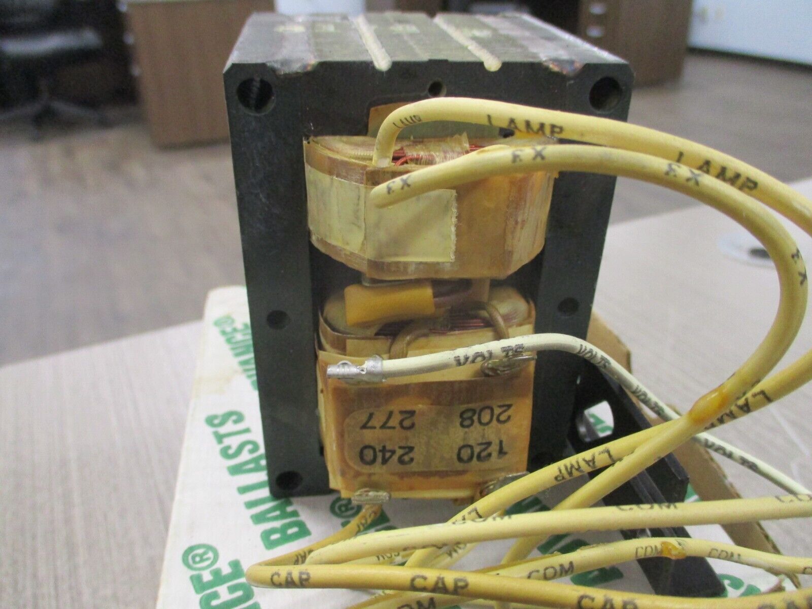 Advance Quadra-Volt Core & Coil Ballast 71A8172-001 120/208/240/277V New Surplus