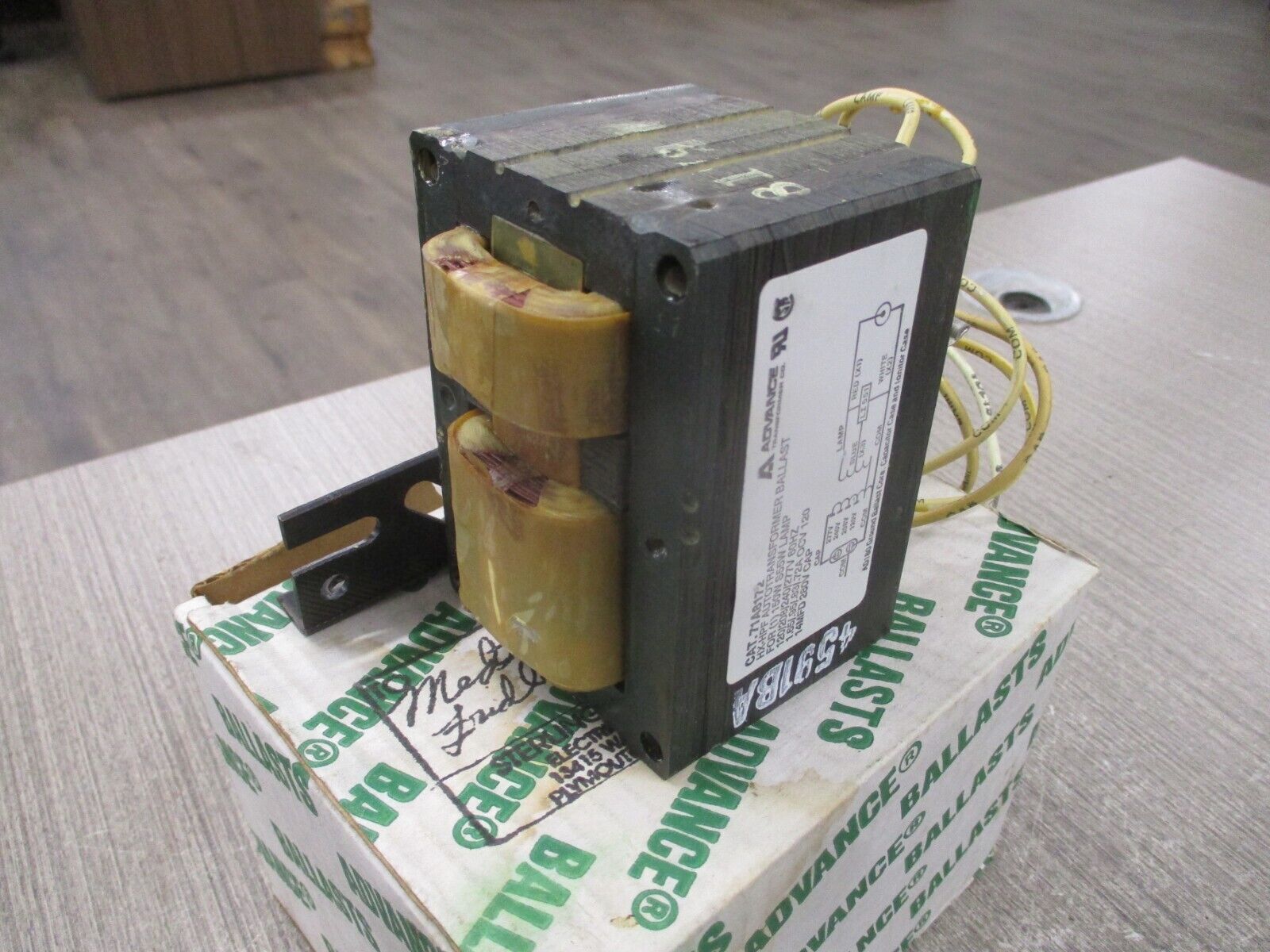 Advance Quadra-Volt Core & Coil Ballast 71A8172-001 120/208/240/277V New Surplus