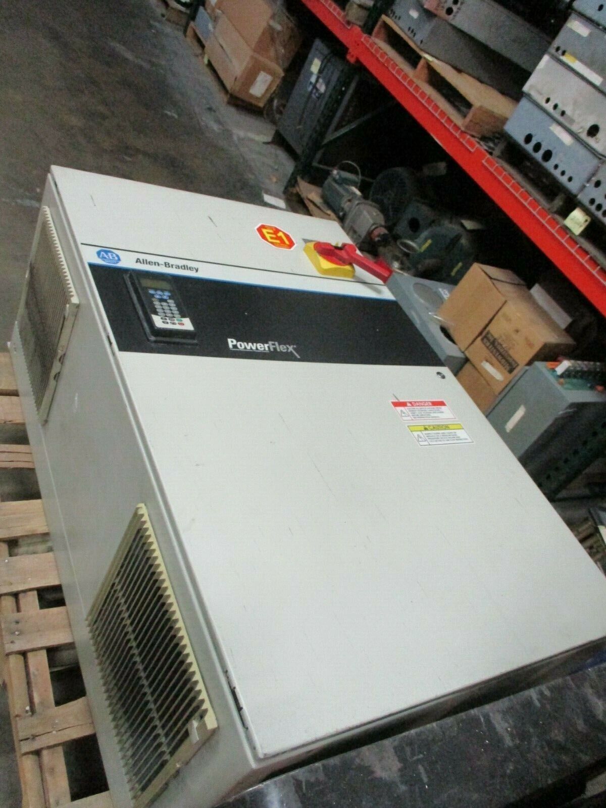 Allen-Bradley PowerFlex 700 AC Drive w/ Nema 12 Enclosure 40HP 3Ph 480V Used