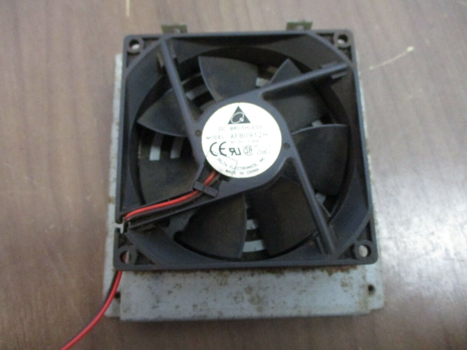 Delta DC Brushless Fan AFB0912H 12VDC 0.30A Used