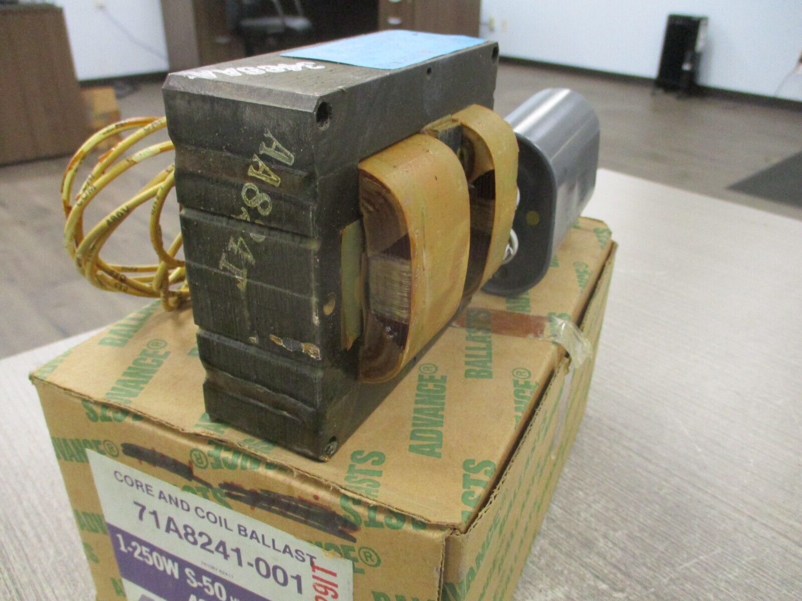 Advance Core & Coil Ballast 71A8241-001 480V 60Hz 250W New Surplus