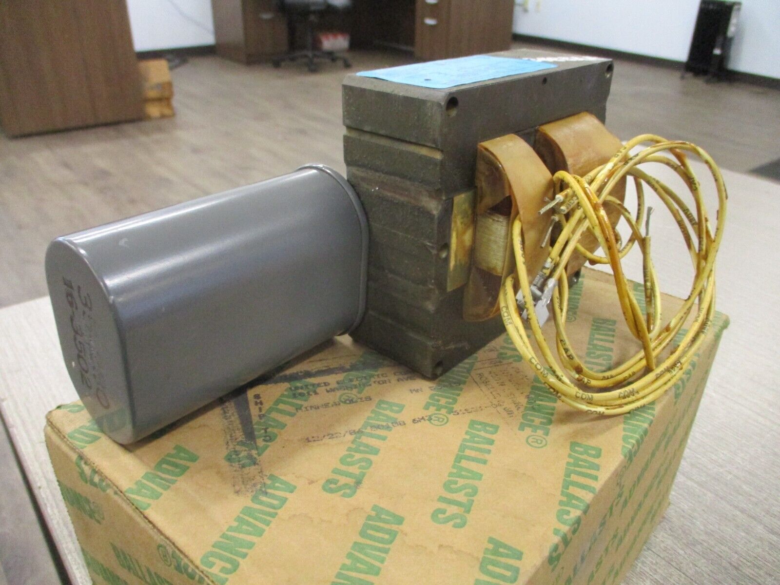 Advance Core & Coil Ballast 71A8241-001 480V 60Hz 250W New Surplus