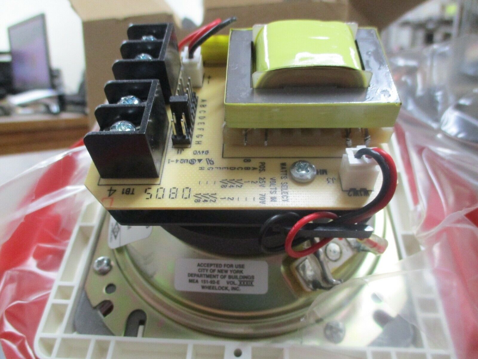Wheelock Strobe Speaker E90-24MCC-FR Strobe: 24VDC 15/30/75/95cs Red New Surplus