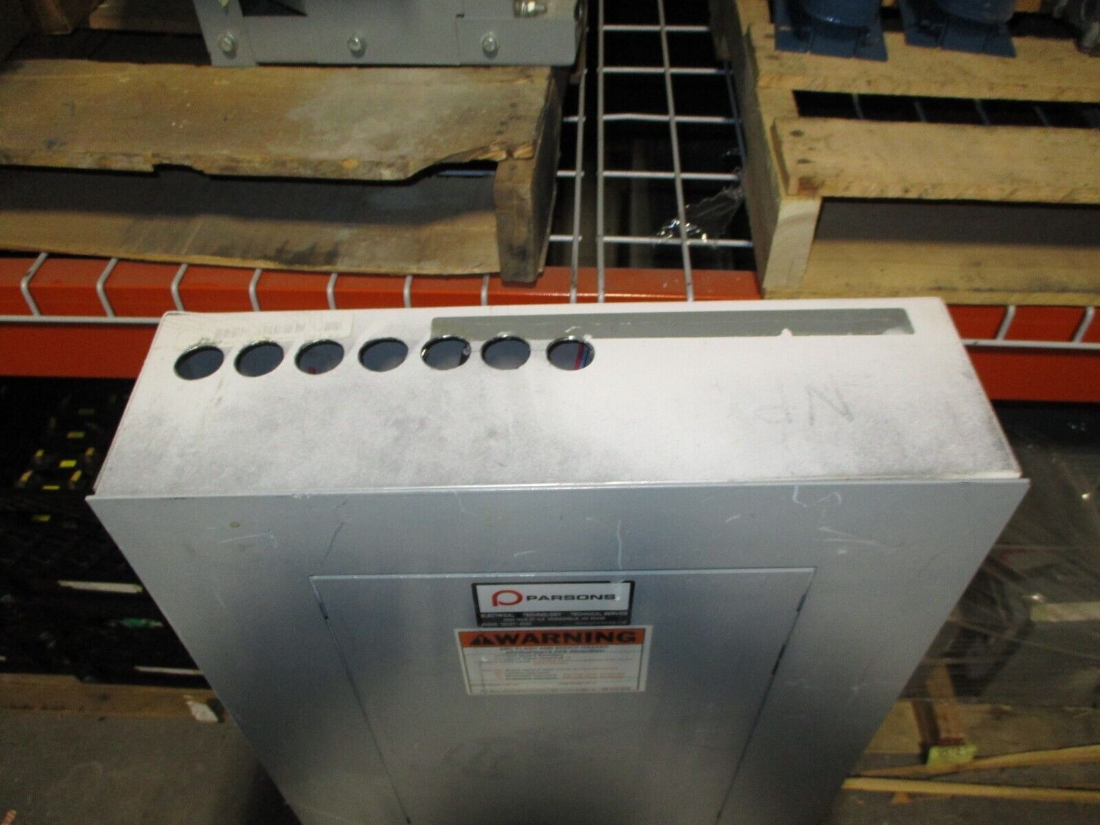 GE Main Lug Breaker Panel AQF3421MB 125A Max 240/120V 3Ph 3W 42-Slot Used