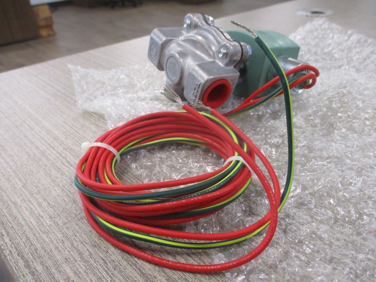 Eclipse Solenoid Valve ECI-L82R4G20 120V Coil New Surplus