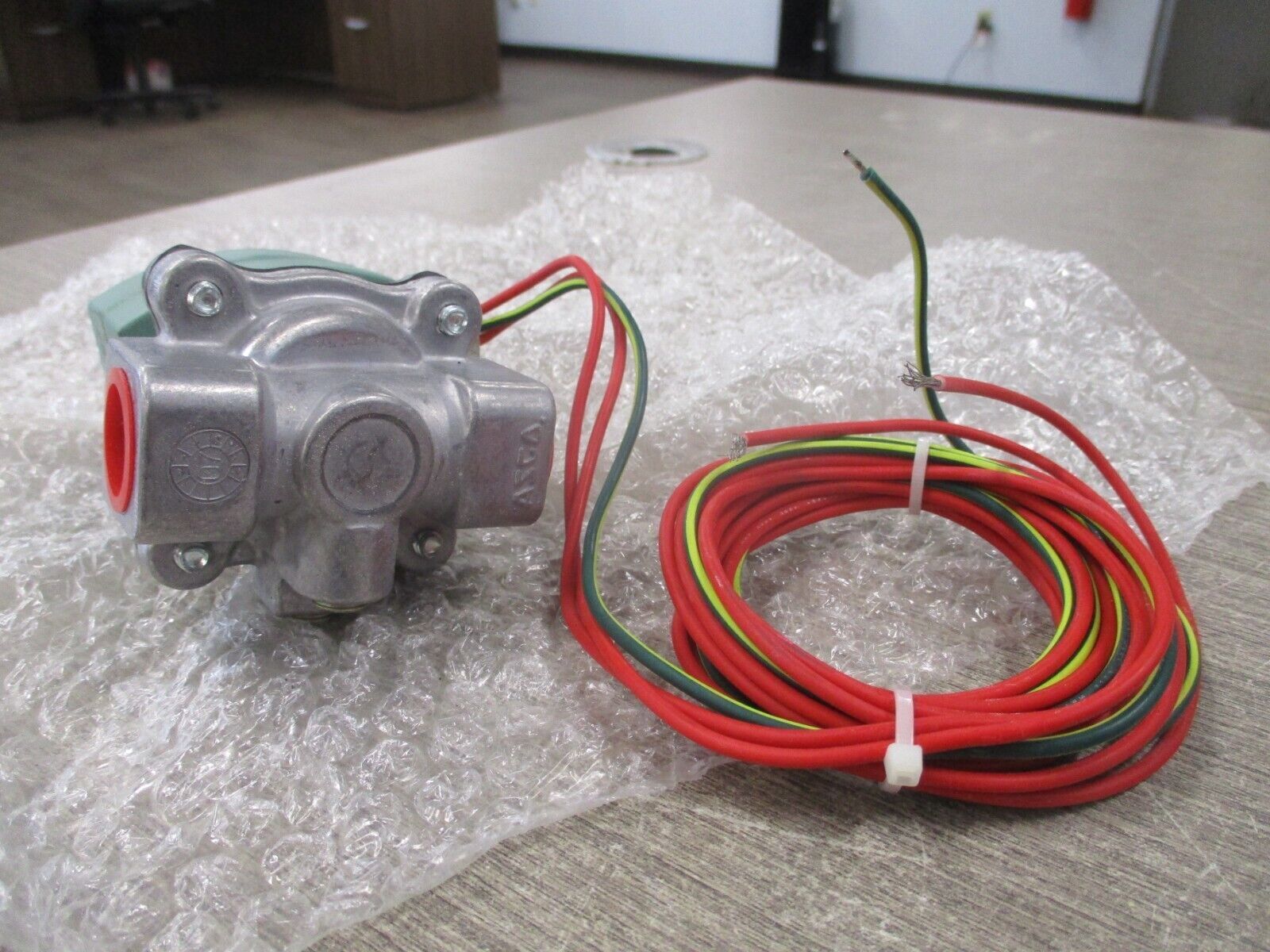 Eclipse Solenoid Valve ECI-L82R4G20 120V Coil New Surplus