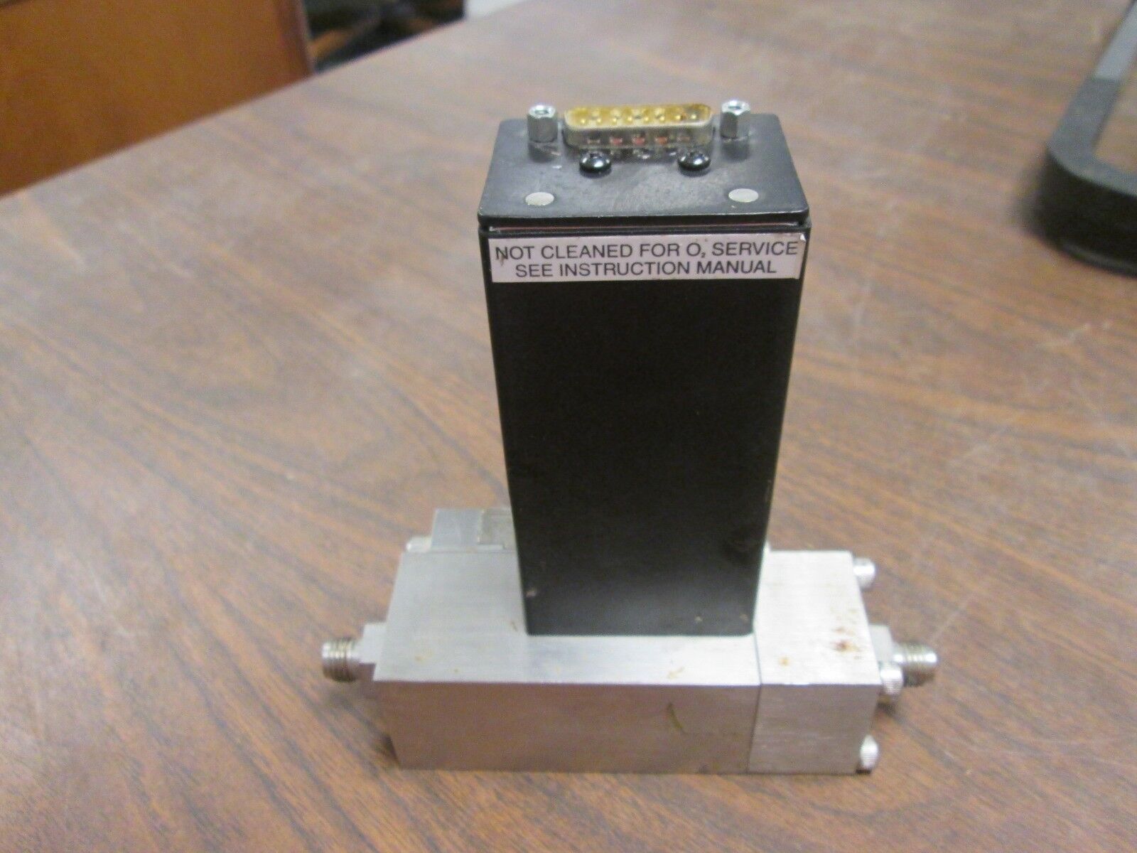 Sierra Solid State Flowmeter 830M-2-OV1-D-V4-HP Range: 0-30 Output: 4-20mA Used
