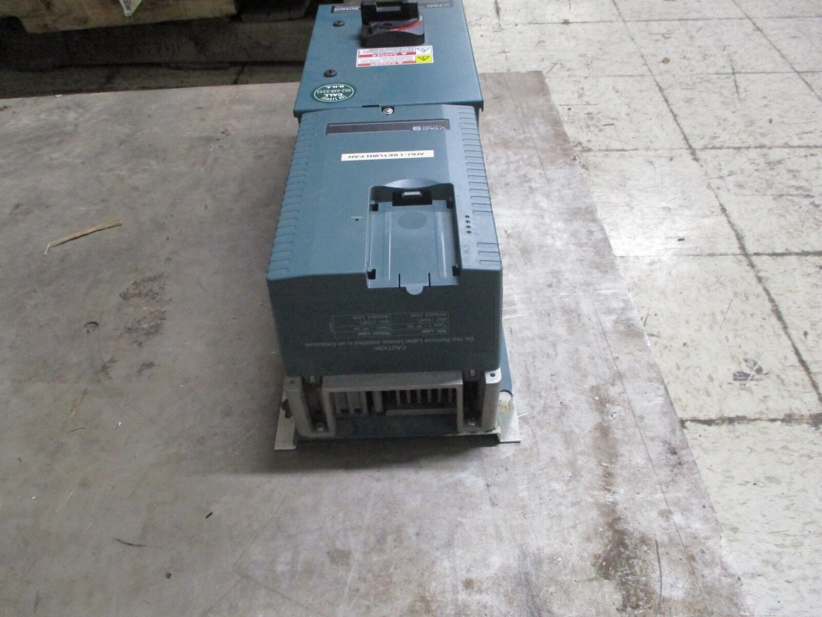 Rockwell Automation VTAC9 AC Drive w/ Disconnect 9VT401-014HTAN 10HP 3Ph Used