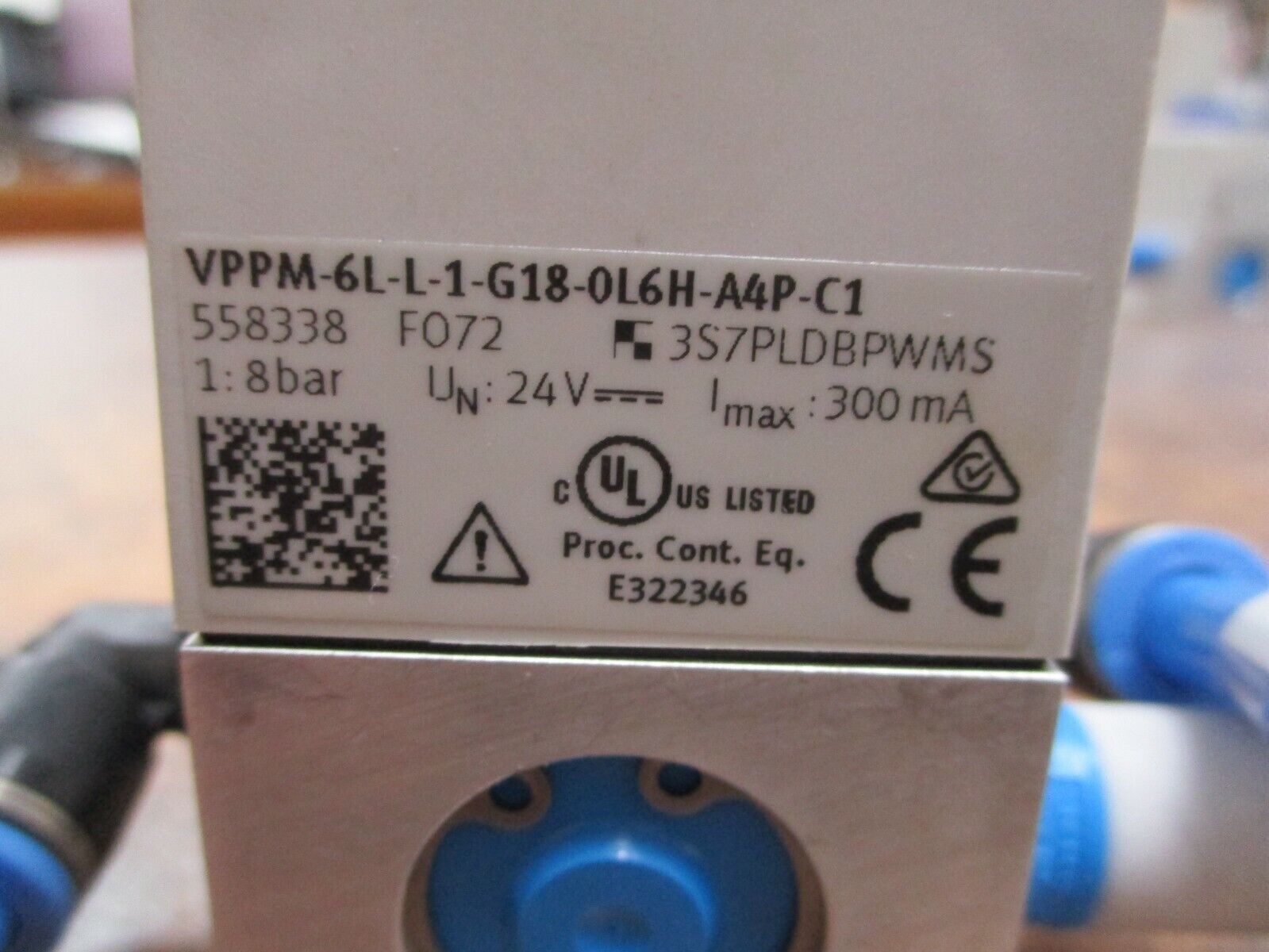 Festo Proprtional Pressure Regulator VPPM-6L-L-1-G18-0L6H-A4P-C1 24V 300mA 8 Bar