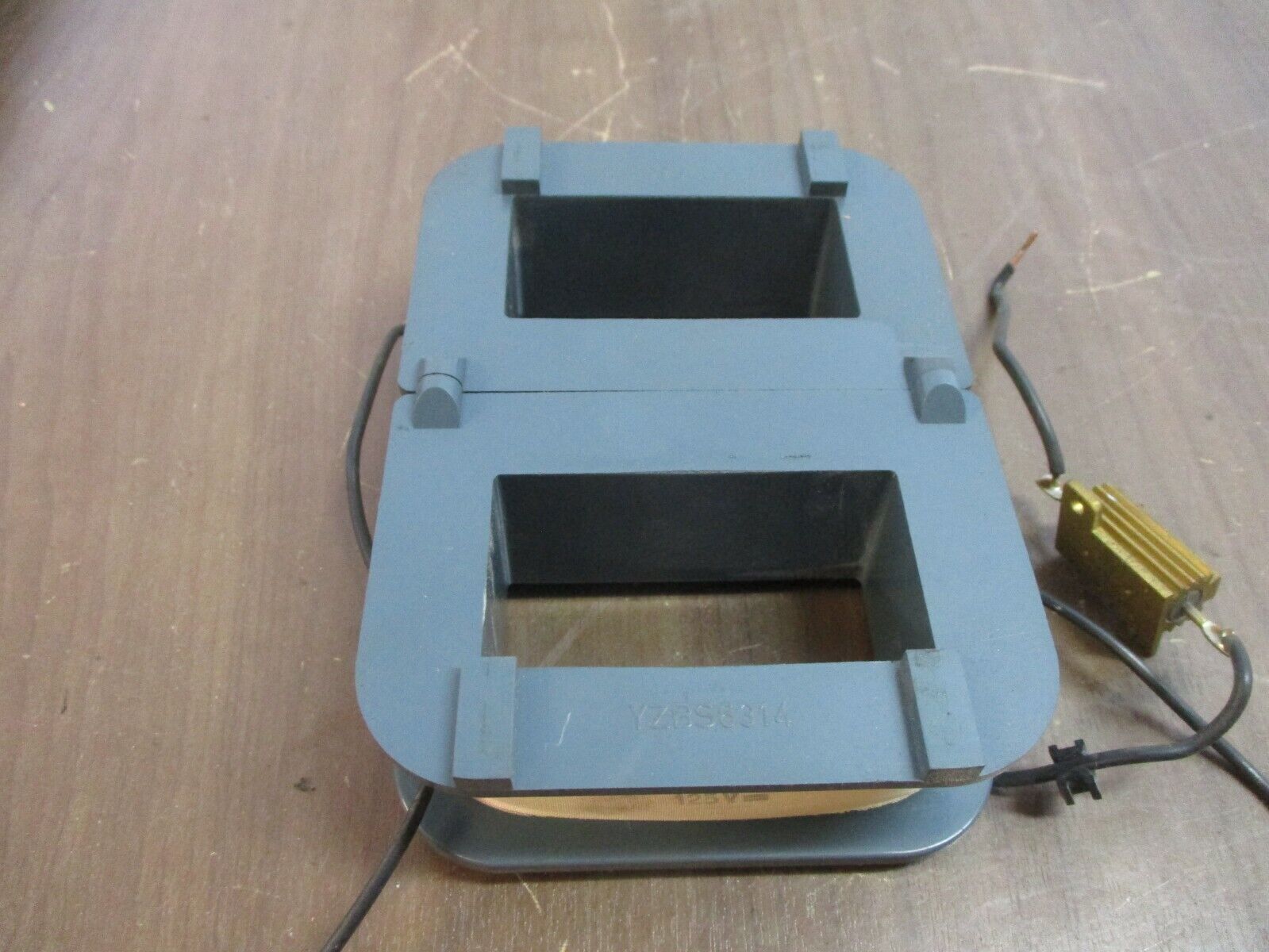Stromberg Magnetic Coil YZBS6314 125VDC Used