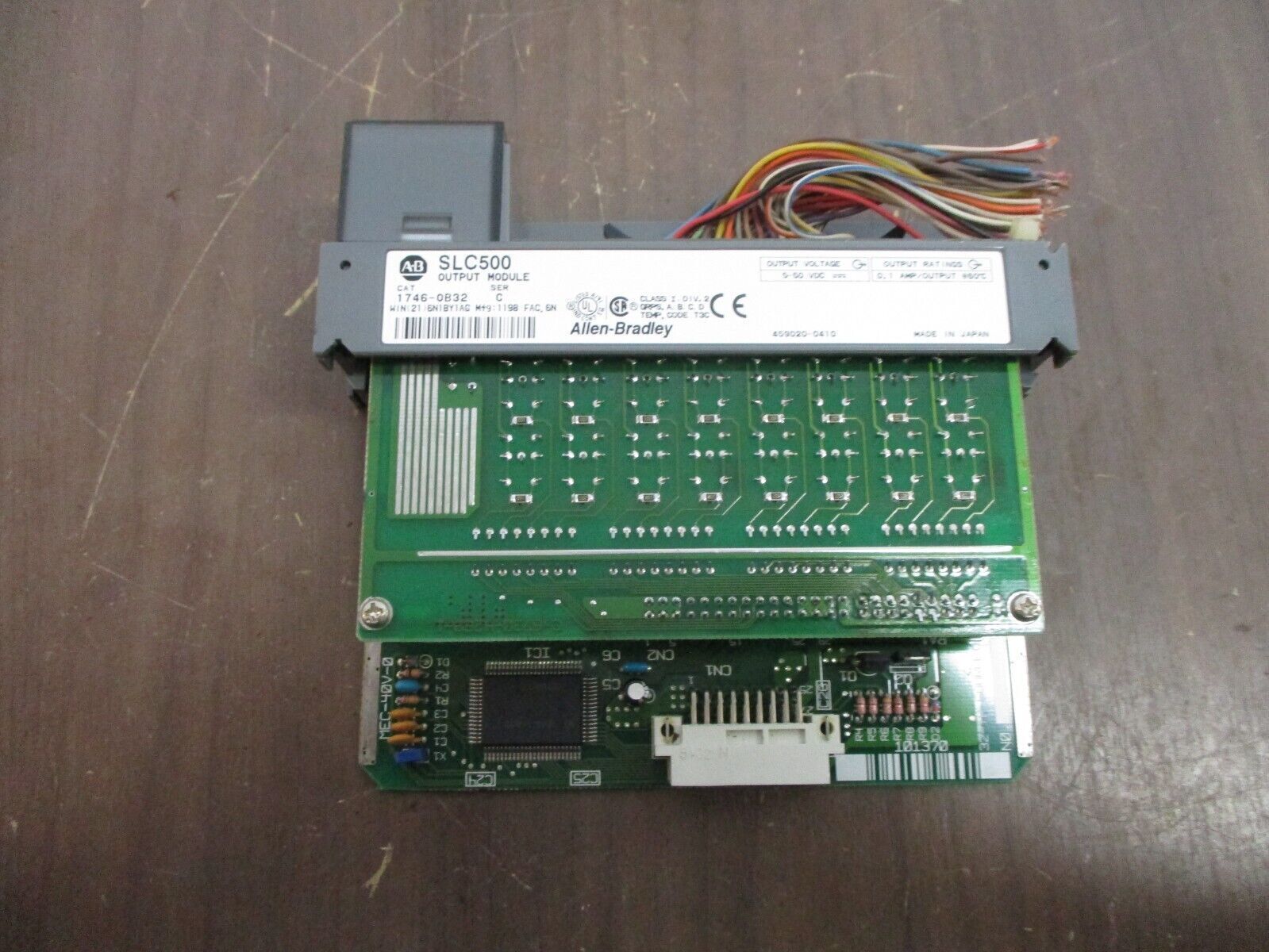 Allen-Bradley SLC 500 Output Module 1746-OB32 Ser. C 5-50VDC *No Terminal Cover*