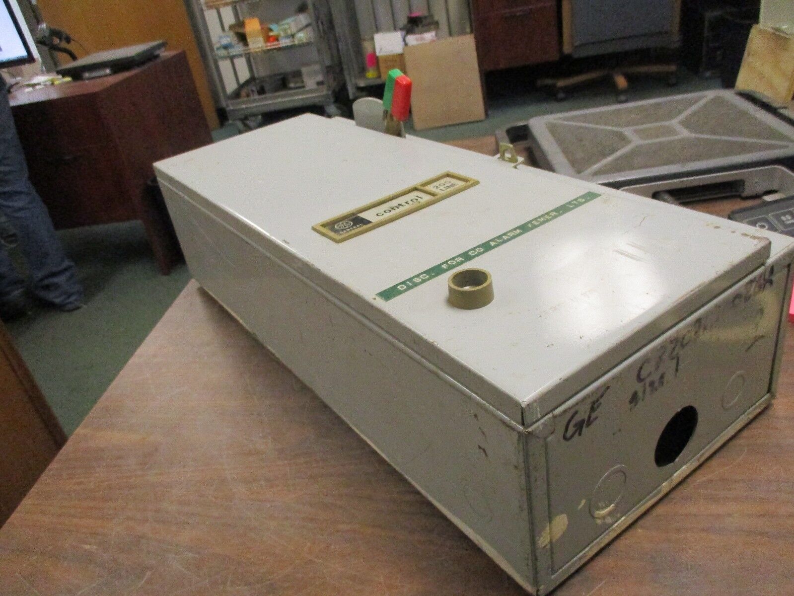 GE Size 1 Non Fusible Combination CR208C100EGA 115V Coil 27A 600V Used