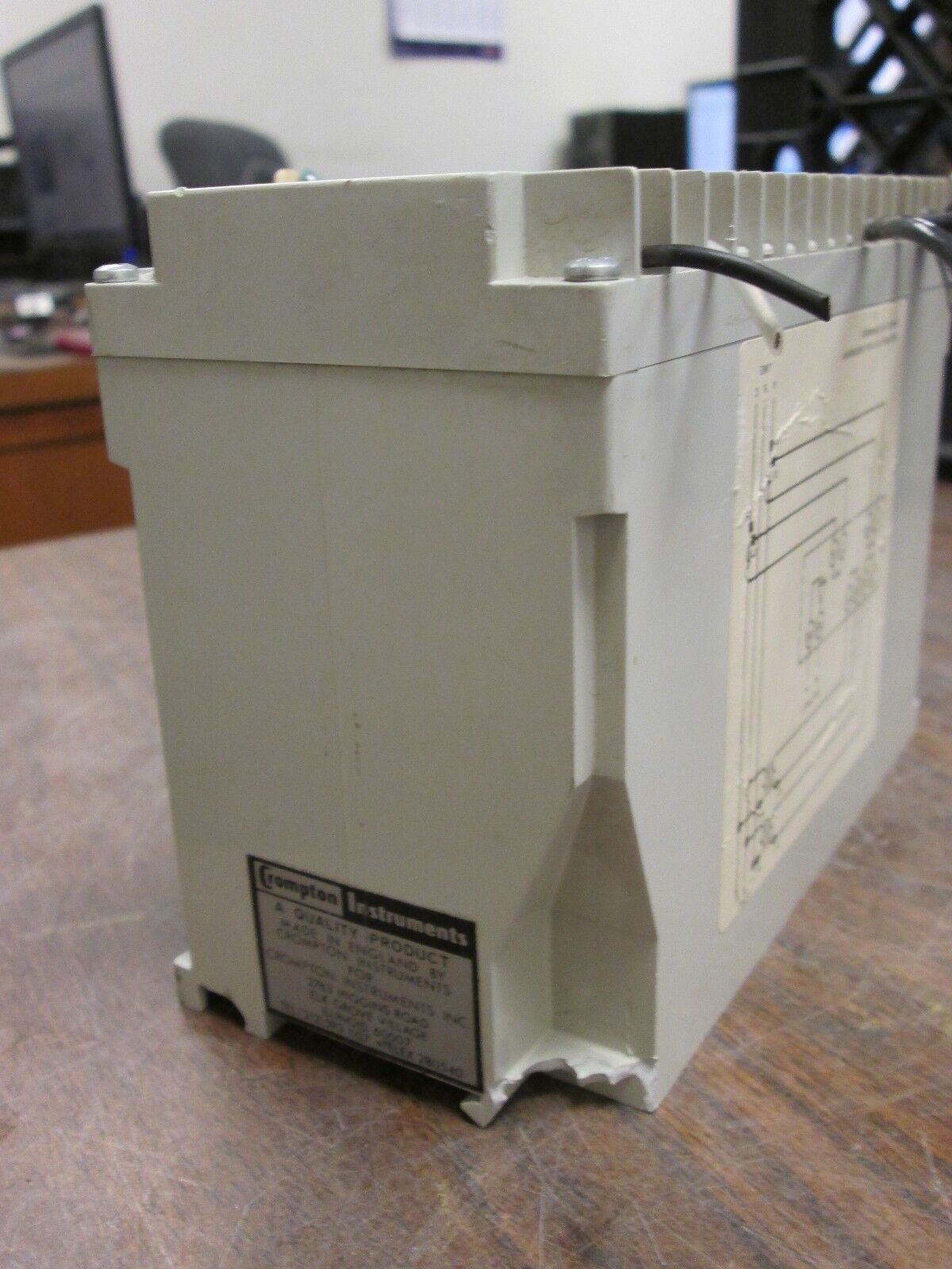 Crompton Transducer 256-TWMU-04-13 480V L-L CT 80/1 4125W Range 0-330KW Used