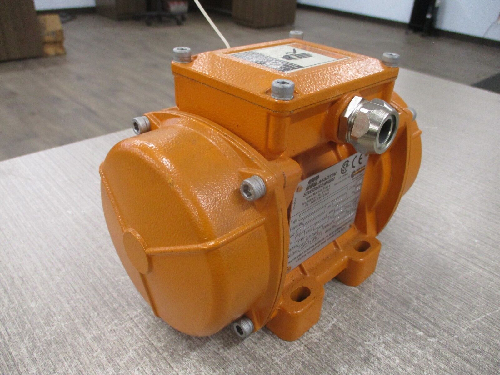 Martin Engineering Industrial Vibrator CDS 18-1/0 115V 1Ph 1800RPM Used