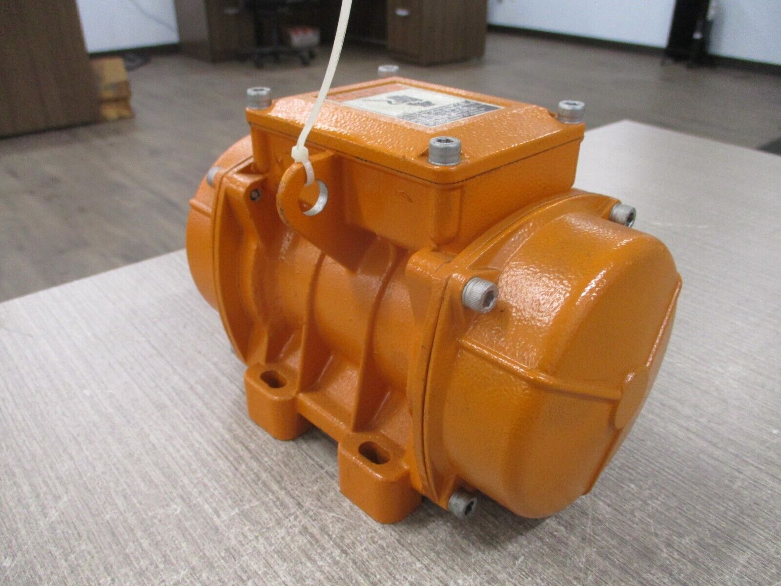 Martin Engineering Industrial Vibrator CDS 18-1/0 115V 1Ph 1800RPM Used