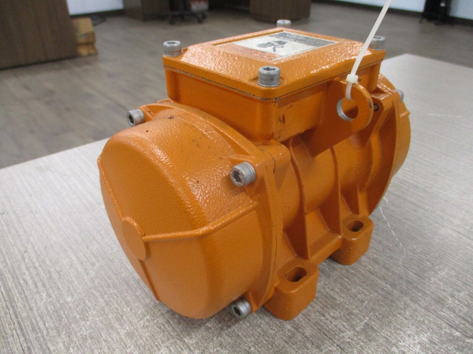 Martin Engineering Industrial Vibrator CDS 18-1/0 115V 1Ph 1800RPM Used