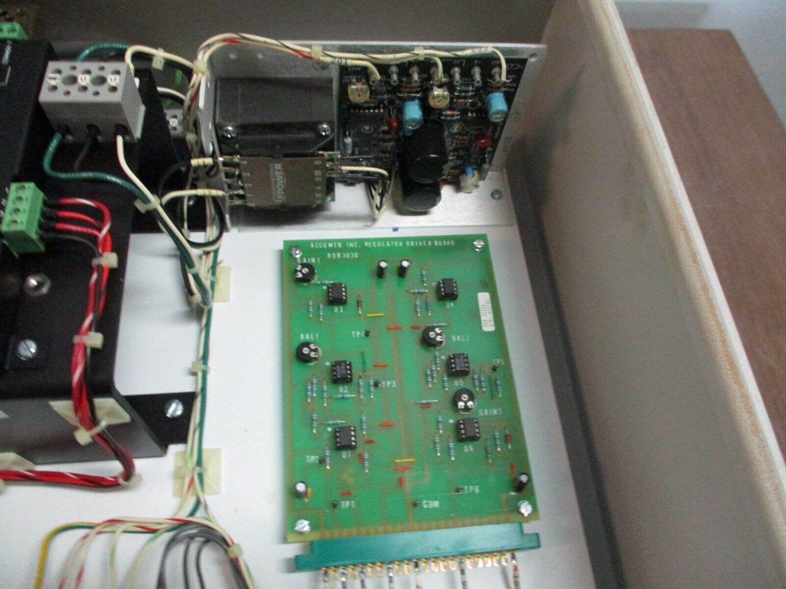 AccuWeb Micro 4000 Web Guide Control System AD-6902 230V 50/60Hz 1Ph Used