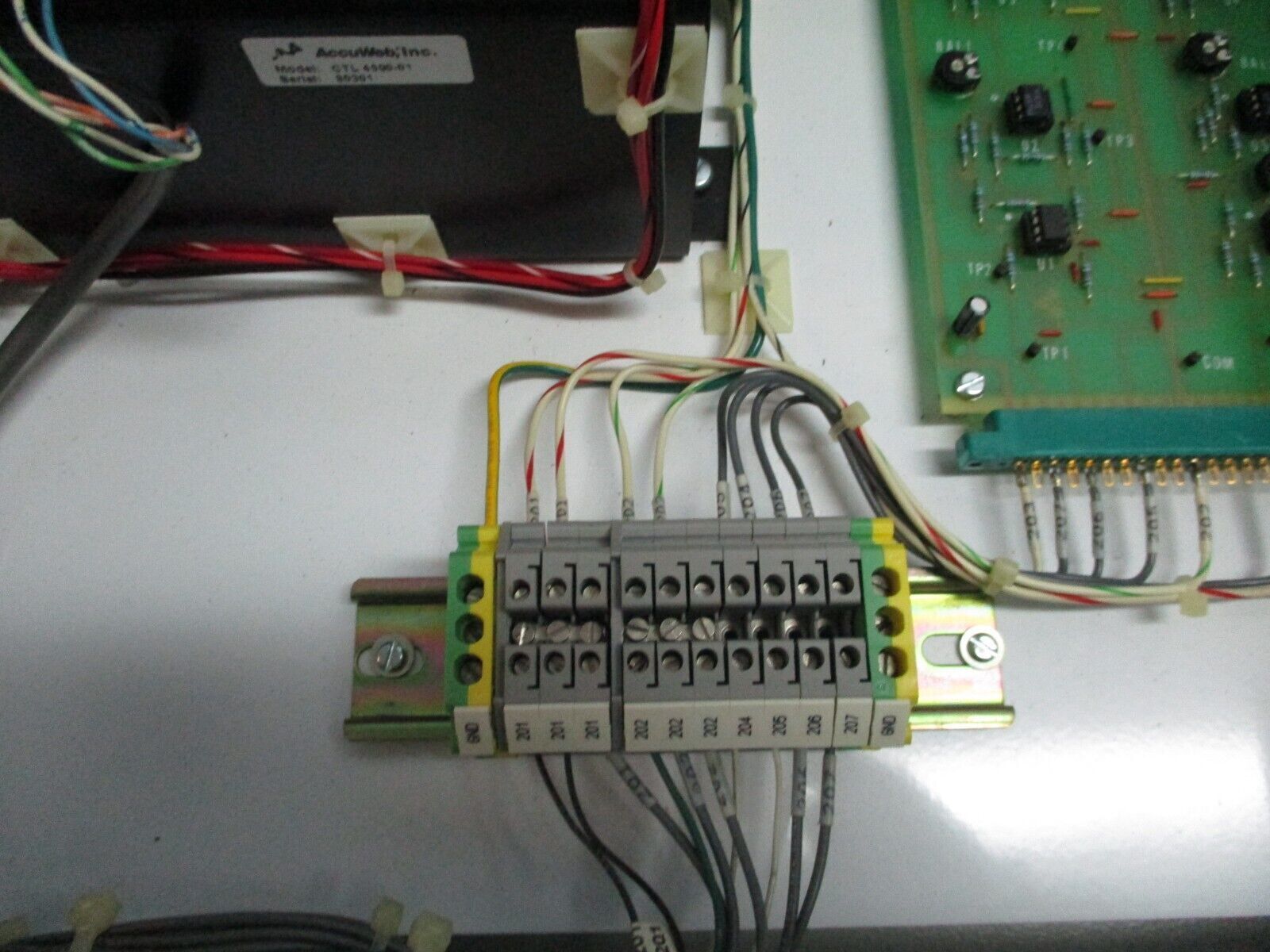 AccuWeb Micro 4000 Web Guide Control System AD-6902 230V 50/60Hz 1Ph Used