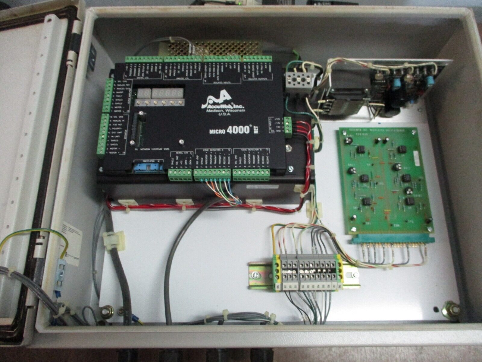 AccuWeb Micro 4000 Web Guide Control System AD-6902 230V 50/60Hz 1Ph Used