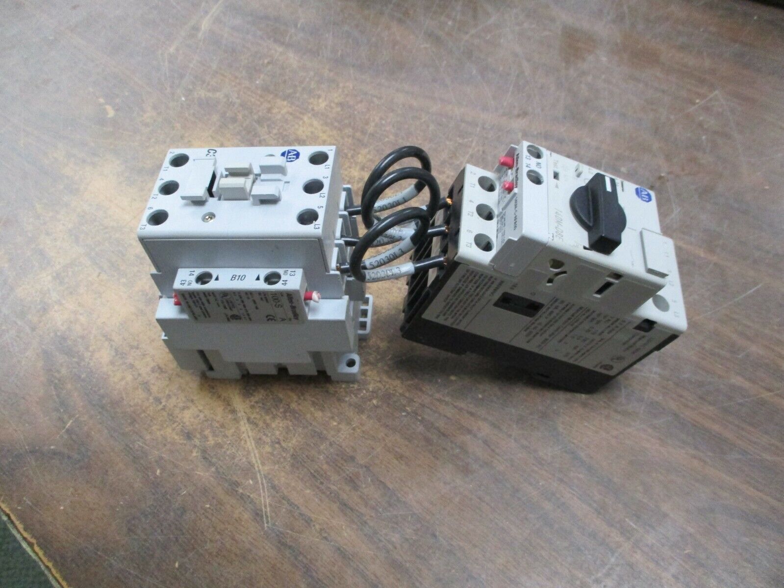 Allen-Bradley Starter 100-C30UD10/140M-D8E-B63 120V Coil 45A 600V Trip:4-6.3A
