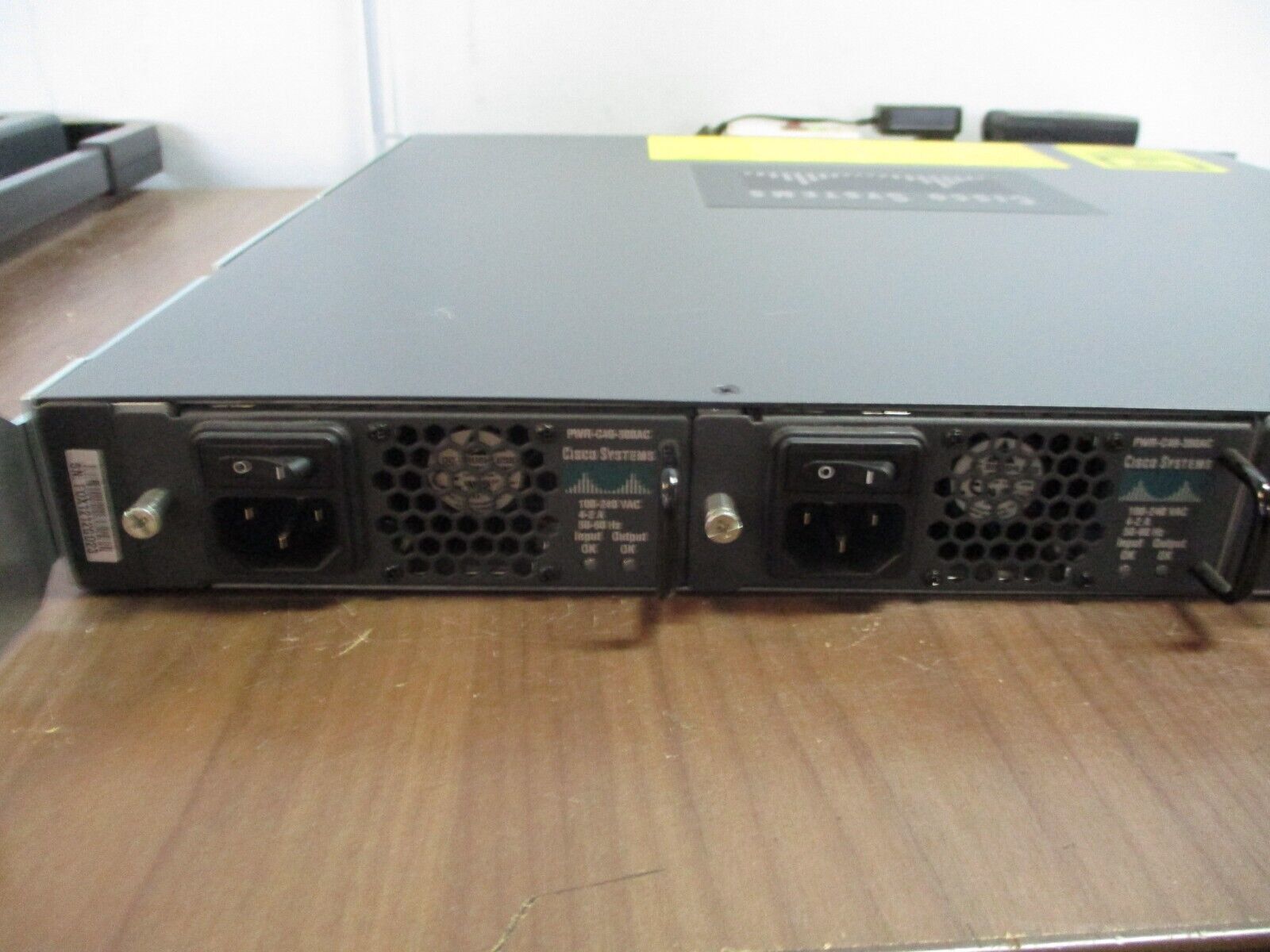 Cisco Catalyst 4948 48-Port Switch WS-C4948 S V06 (48) Gigabit Ports Used