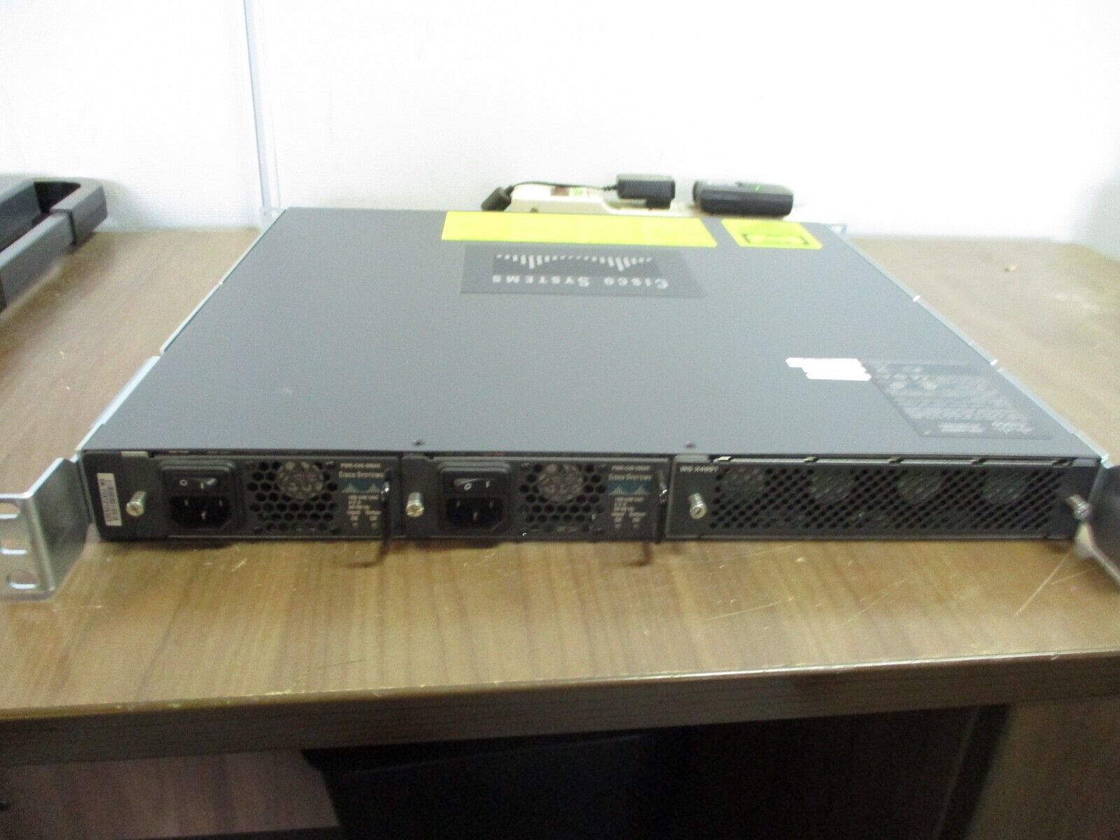 Cisco Catalyst 4948 48-Port Switch WS-C4948 S V06 (48) Gigabit Ports Used