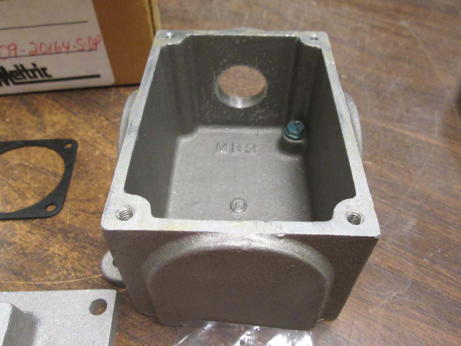 Meltric Receptacle w/ Base 09-20164-S-DP 15A 600V 3W New Surplus