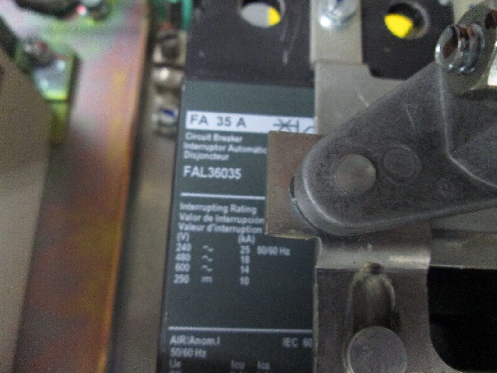 Yaskawa AC Drive w/Disconnect CIMR-97U4011 21KVA In: 480V 25.7A Out: 0-460V 21A