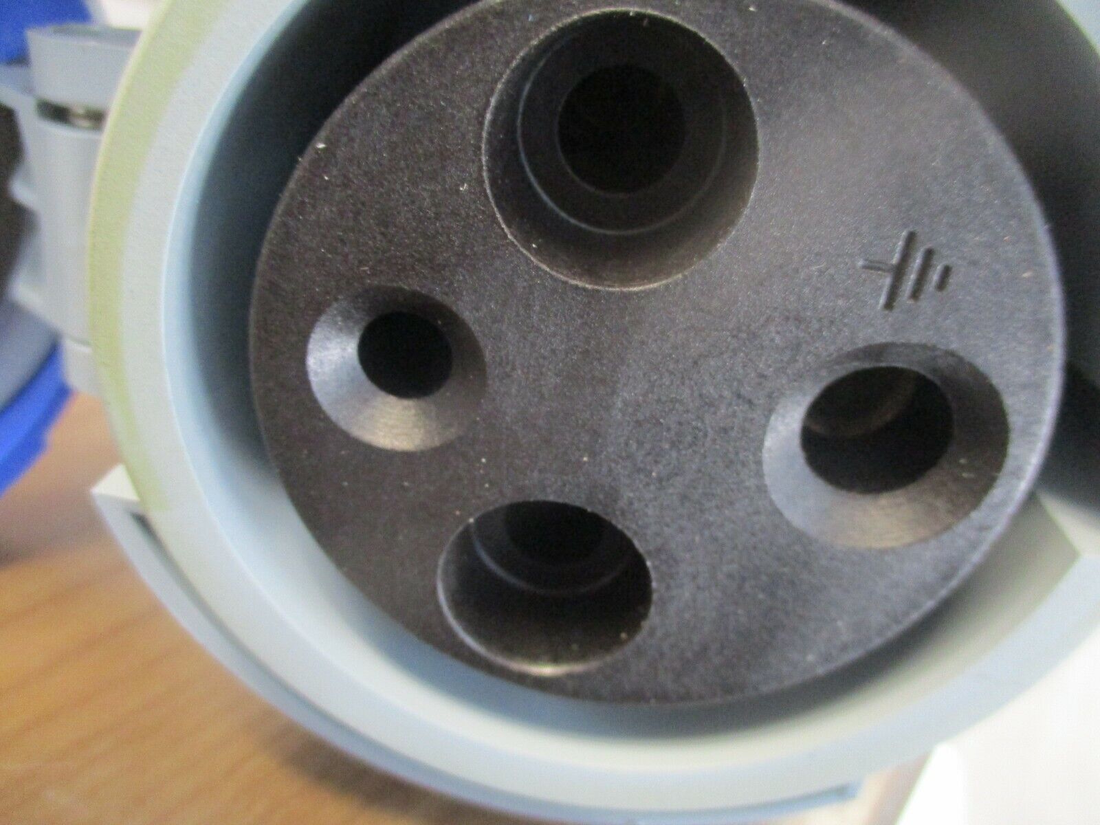 ABB Connector ABB360C6W 60A 250V Used