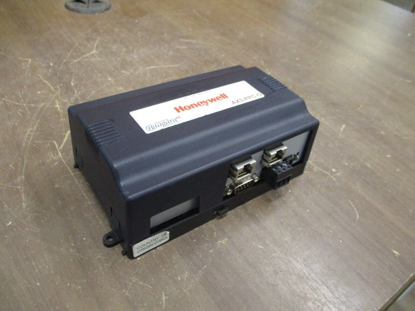 Honeywell Programmable Plant Controller AX3-PPC-O *Broken Mounting Foot* Used