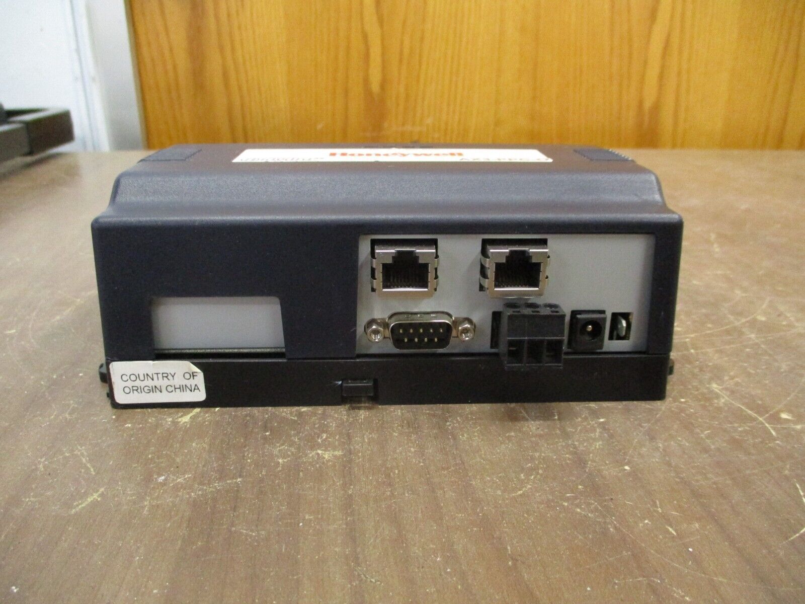 Honeywell Programmable Plant Controller AX3-PPC-O *Broken Mounting Foot* Used