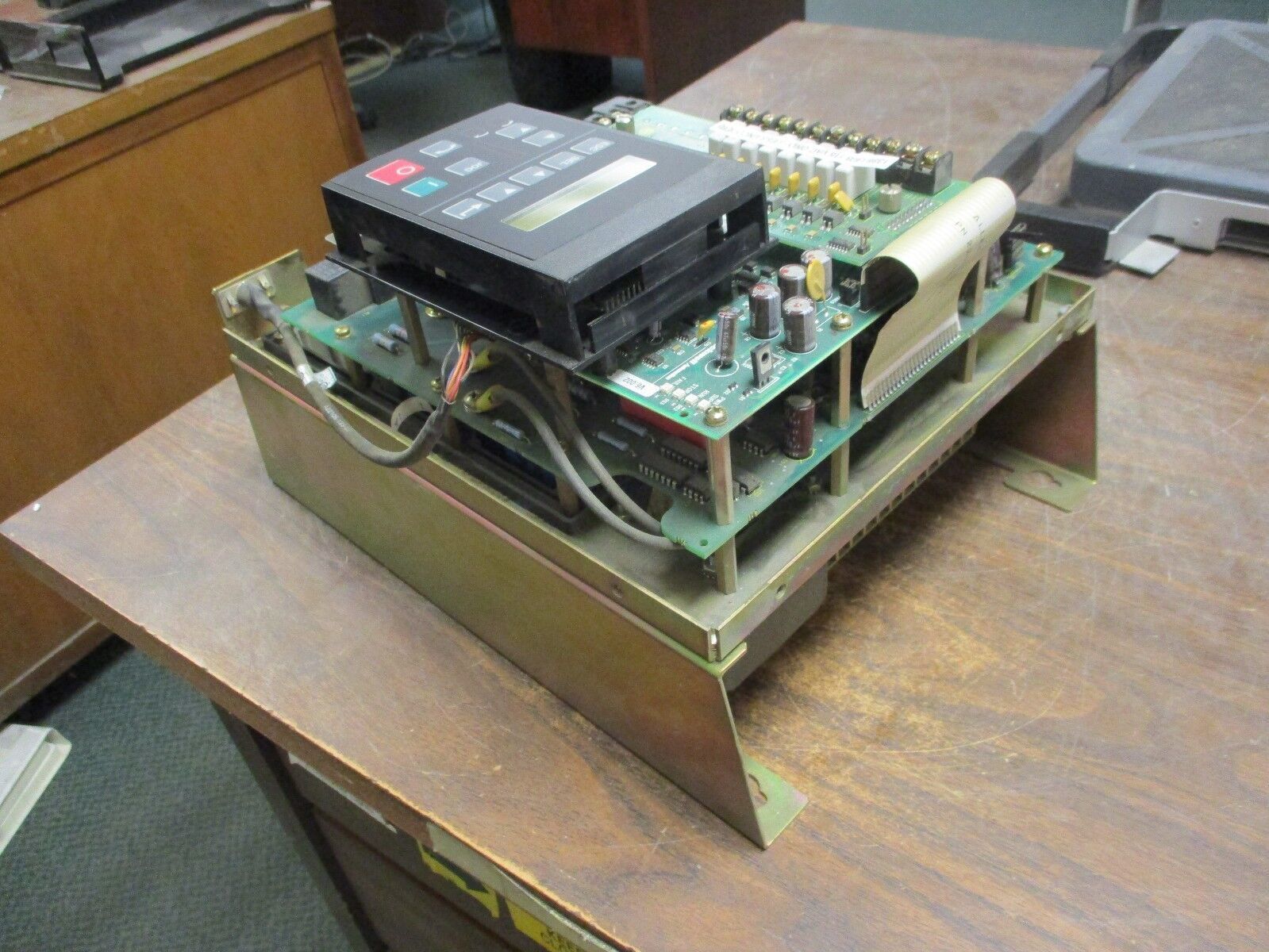 Allen-Bradley 1336 Plus II AC Drive 1336F-BRF100-AA-EN 10HP 3Ph *No Cover* Used