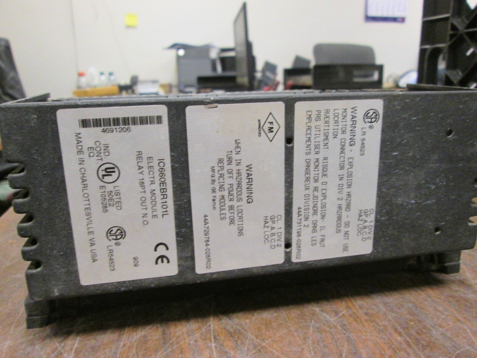 GE Fanuc Genius Module IC660EBR101L IC660TBR101K Used - missing terminal cover