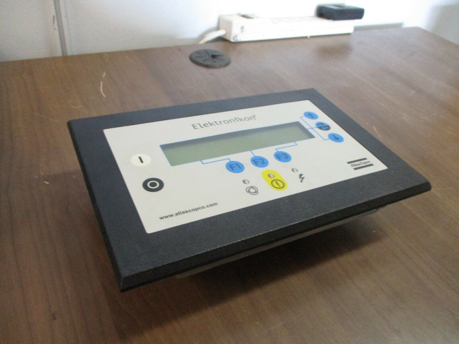 Atlas Copco Elektronikon Compressor Controller 1 900 0710 32 24VAC 50/60Hz 22VA