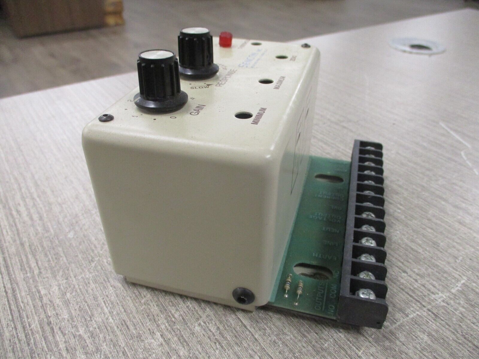 Sencon Mass Sensor Receiver R800-A Used