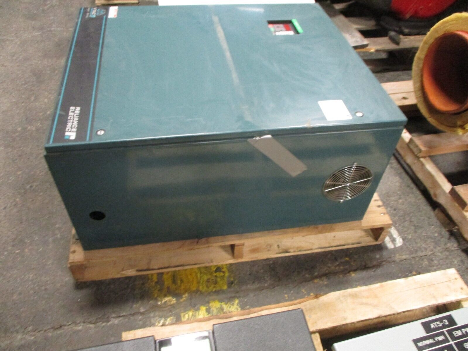 Rockwell Automation Reliance VTAC 7 AC Drive 75W4160 75HP 3Ph Used