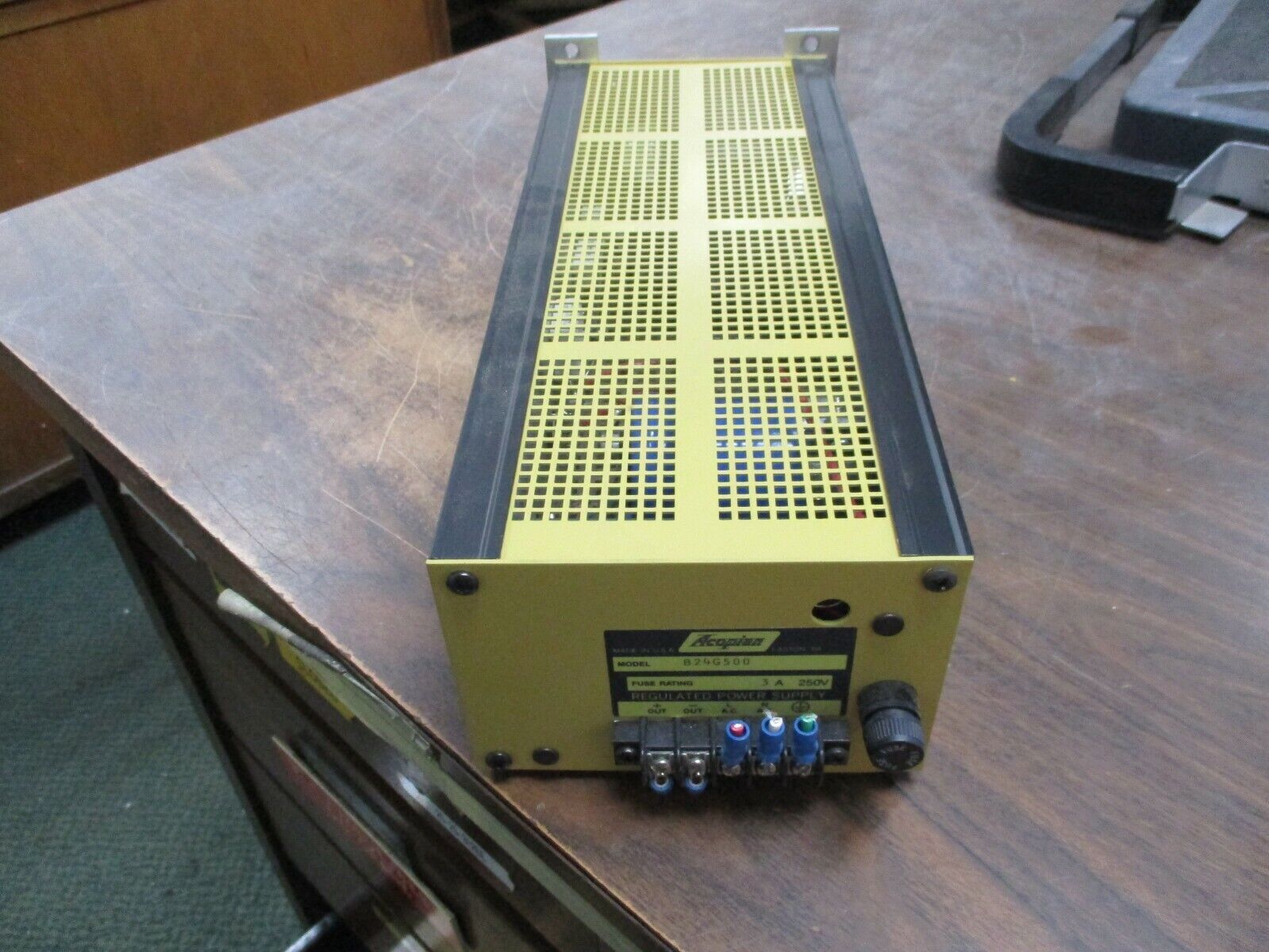 Acopian Regulated Power Supply B24G500 Used