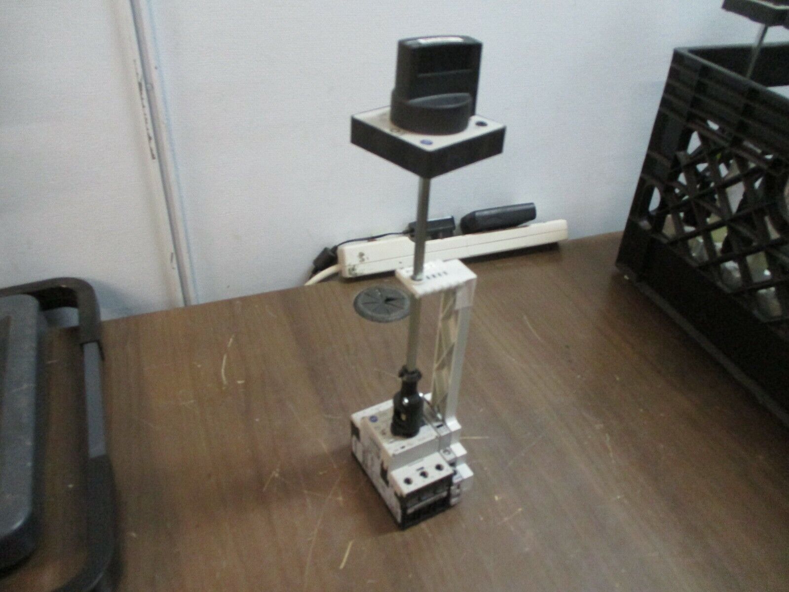 Allen-Bradley Manual Starter 140M-C2E-A40 Ser. C Trip: 0.25-0.4A w/ Handle Used