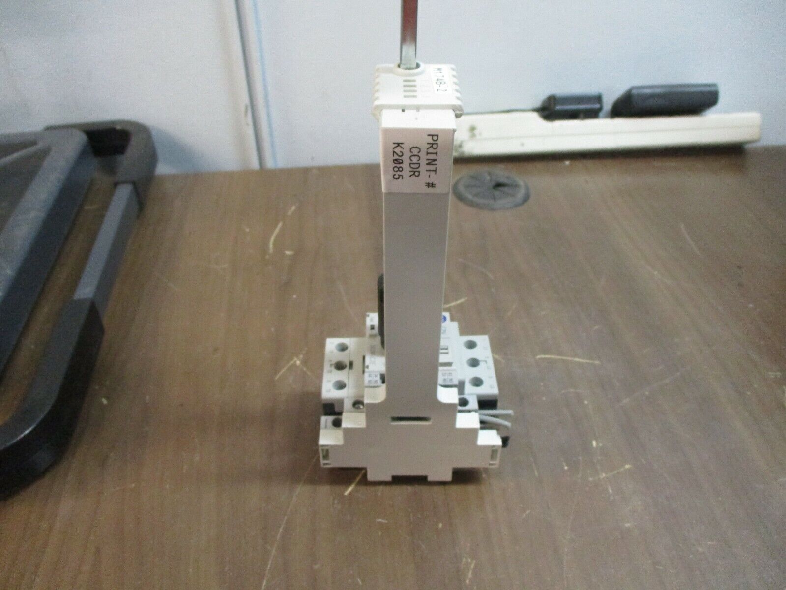 Allen-Bradley Manual Starter 140M-C2E-A40 Ser. C Trip: 0.25-0.4A w/ Handle Used
