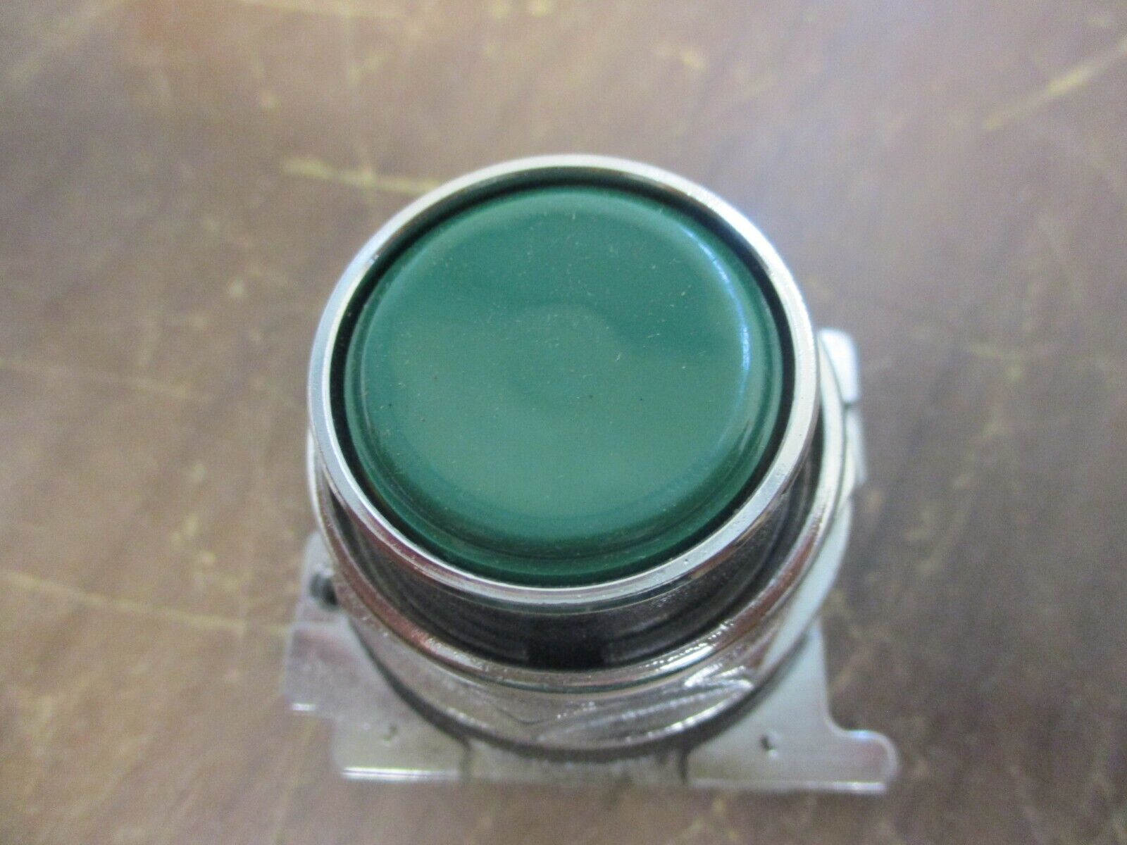 Cutler-Hammer Pushbutton Operator 10250T103 Ser. A1 Green NEMA 4,4X-13